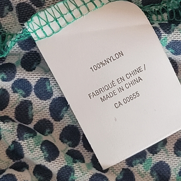 Reitmans Mesh Cherry Blouse sz M - Picture 10 of 11